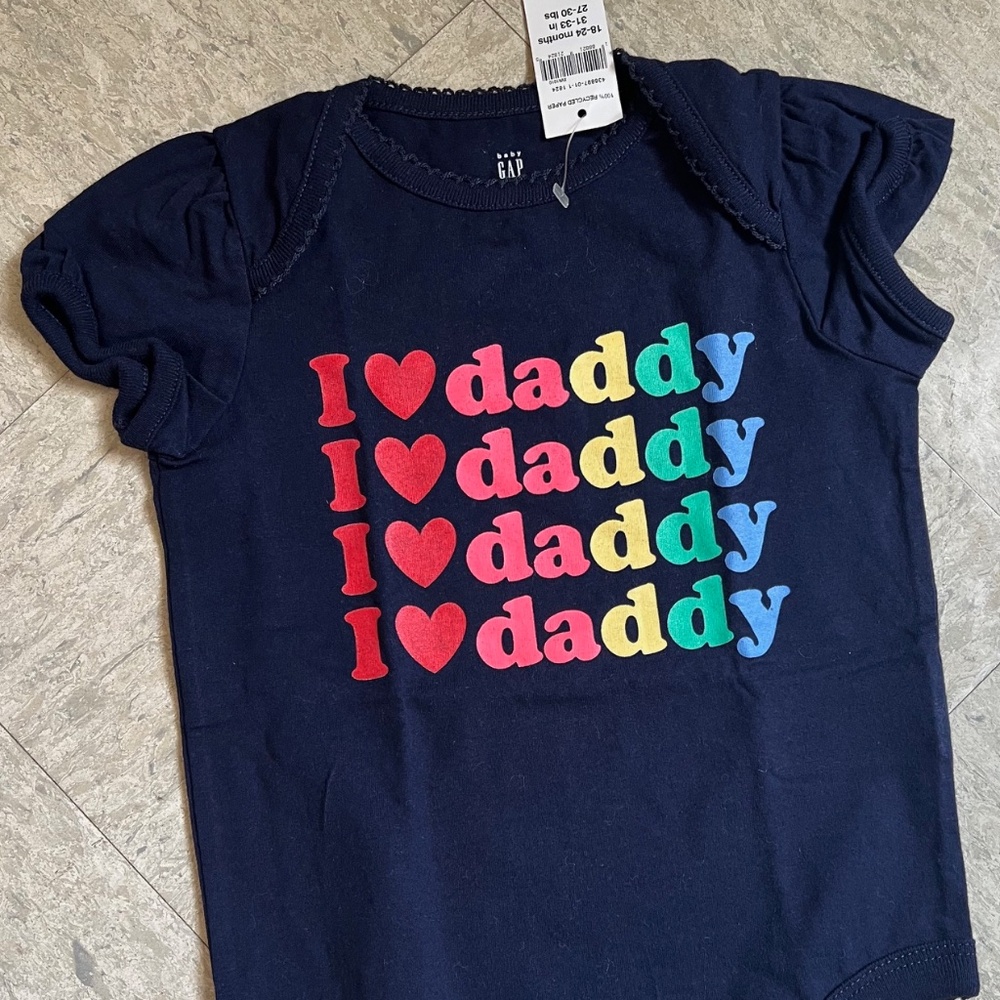Baby Gap 18-24 Months One Piece Bodysuit "I Love Daddy" Print. NWT